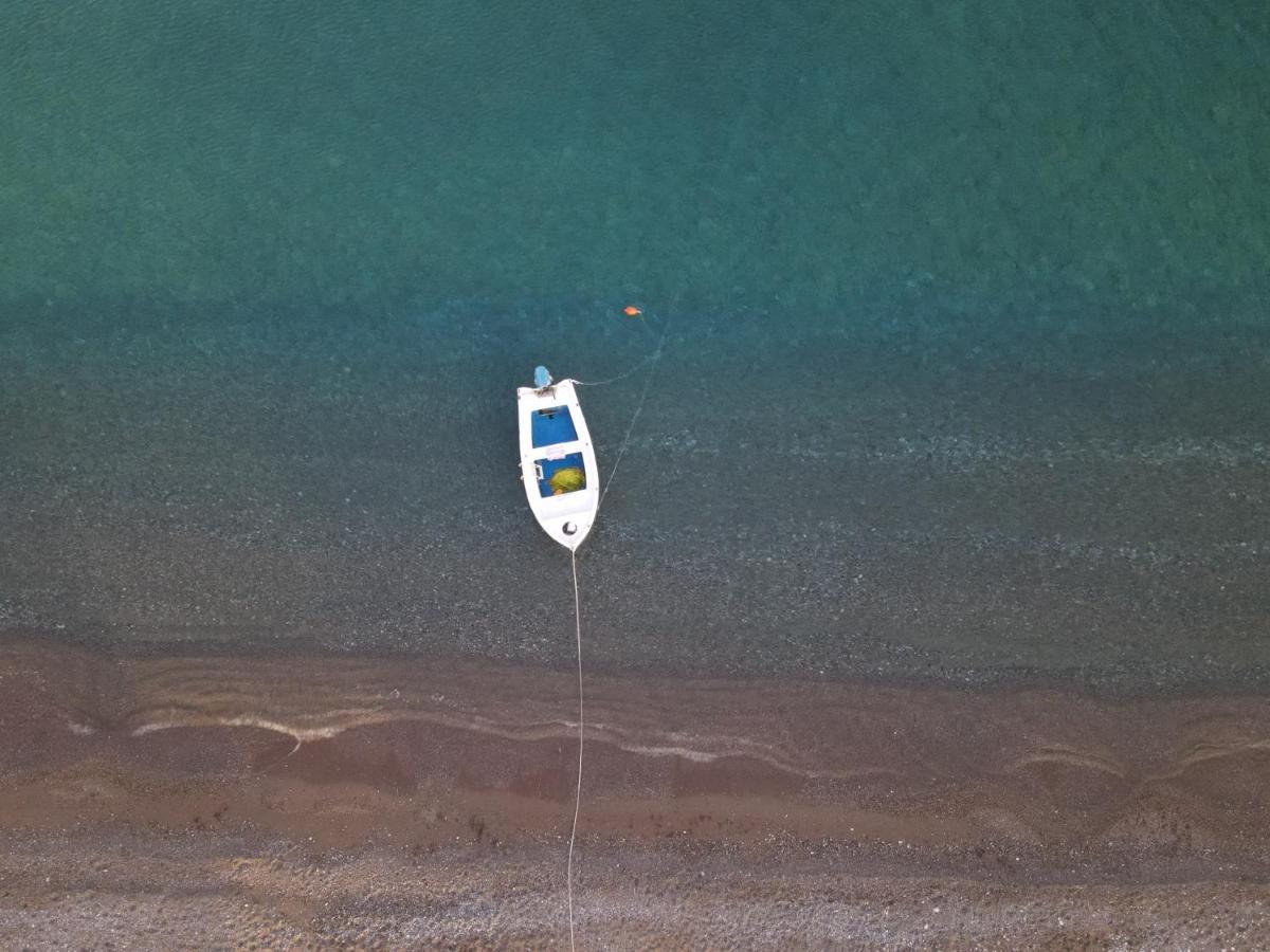 Seawater Villa Lakhania Luaran gambar